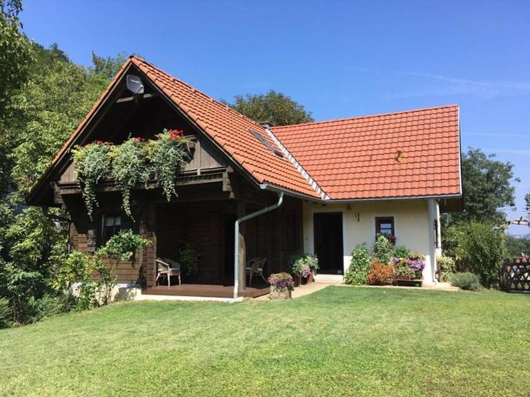 Schmuckes Geräumiges Haus Mit Garten In Für Bis Zu 8 Gäste Ideal Für Familien Und Gruppen Ferienhaus Graz