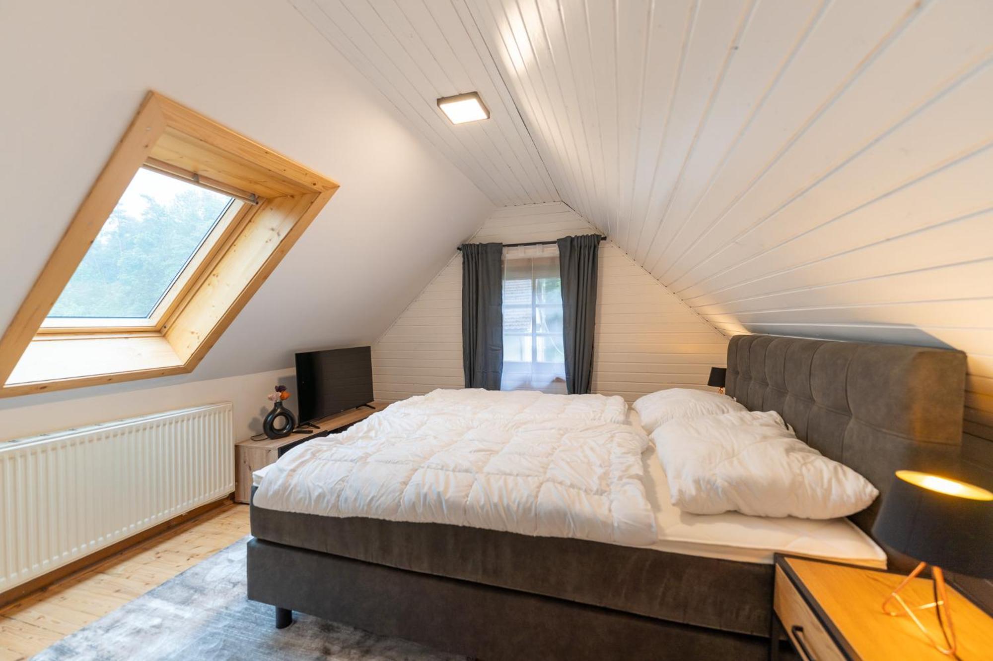 Schmuckes Geräumiges Haus Mit Garten In Für Bis Zu 8 Gäste Ideal Für Familien Und Gruppen Graz